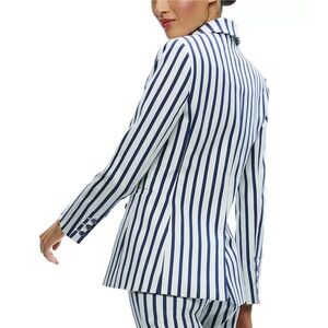 Alice and Olivia Breann blazer size 4